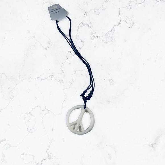 Vintage Adjustable Big Peace Sign Earthy Necklace - Picture 3 of 3